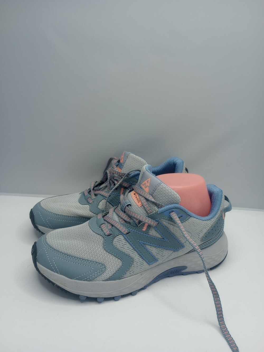 New Balance Womens 410 v7 Trail Running Shoes Size 7.5 Wave Gray WT410LG7
